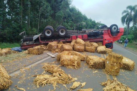 Acidente com carga de tabaco